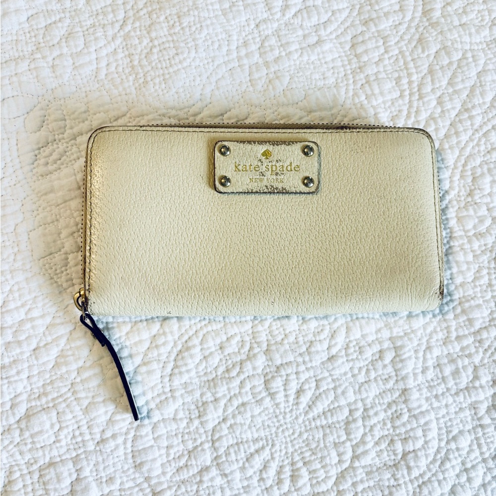 ❤️EXTRA 50% OFF❗️Kate Spade Leather Cream Wallet MSRP $218!